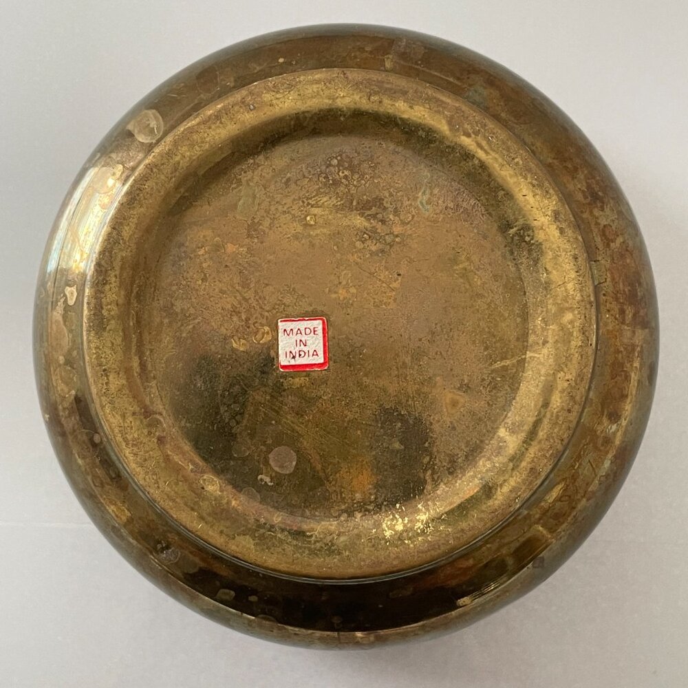 Small Brass Pot With Swing Handle - Picture 7 of 7